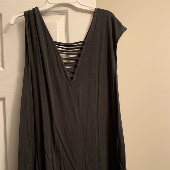 Tanks - Picture 3 of 4